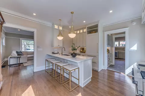 Kitchen - 6 S Wright St, Naperville, IL 60540 photo 1 of 6