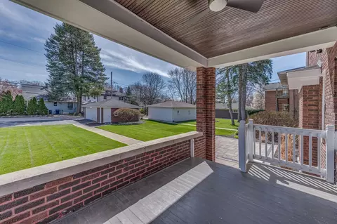 Exterior - 6 S Wright St, Naperville, IL 60540 photo 7 of 11