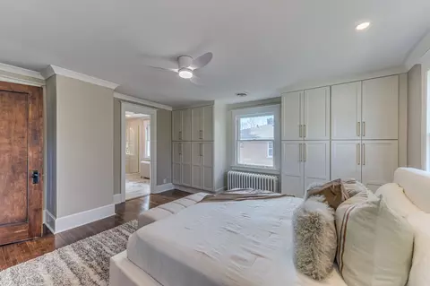 Bedroom - 6 S Wright St, Naperville, IL 60540 photo 2 of 4