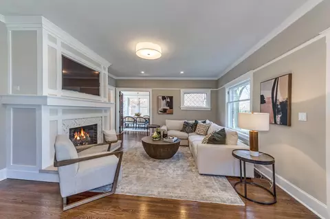 Living - 6 S Wright St, Naperville, IL 60540 photo 3 of 5