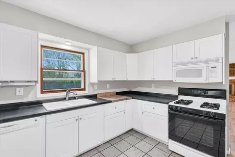 532 N High St, Bement, IL 61813 photo 12