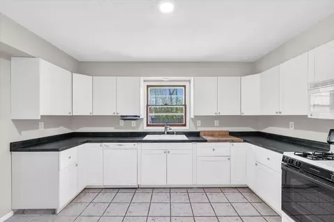 532 N High St, Bement, IL 61813 photo 10