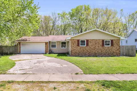 532 N High St, Bement, IL 61813 photo 2