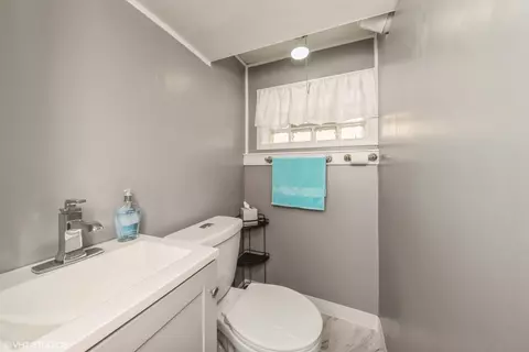 Bath - 2340 Westover Ave, North Riverside, IL 60546 photo 2 of 2