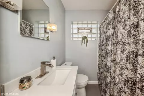 Bath - 2340 Westover Ave, North Riverside, IL 60546 photo 1 of 2