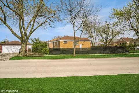 Exterior - 2340 Westover Ave, North Riverside, IL 60546 photo 3 of 4