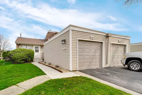 1106 Rainwood Dr, Aurora, IL 60506