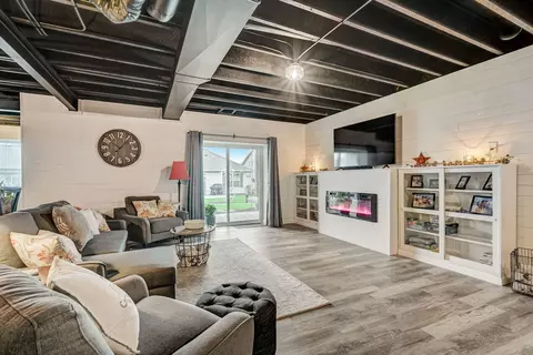 Living - 2091 Magenta Ln, Algonquin, IL 60102 photo 5 of 5