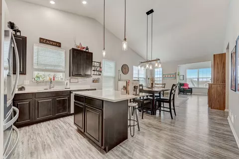 Kitchen - 2091 Magenta Ln, Algonquin, IL 60102 photo 1 of 4