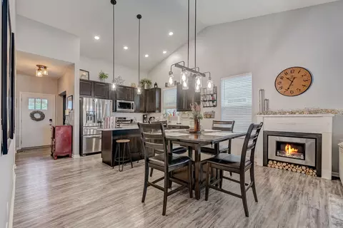 Dining - 2091 Magenta Ln, Algonquin, IL 60102 photo 1 of 3