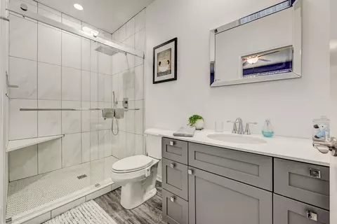 Bath - 2091 Magenta Ln, Algonquin, IL 60102 photo 1 of 3
