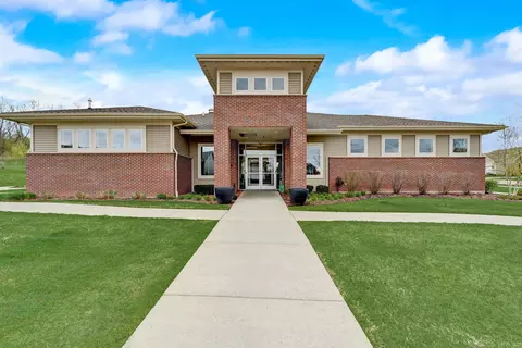 Exterior - 2091 Magenta Ln, Algonquin, IL 60102 photo 8 of 11