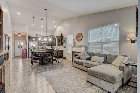 Living - 2091 Magenta Ln, Algonquin, IL 60102 photo 1 of 5