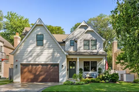 2536 Oak Ave, Northbrook, IL 60062