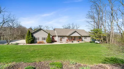 2416 S Ridge Rd, Oregon, IL 61061