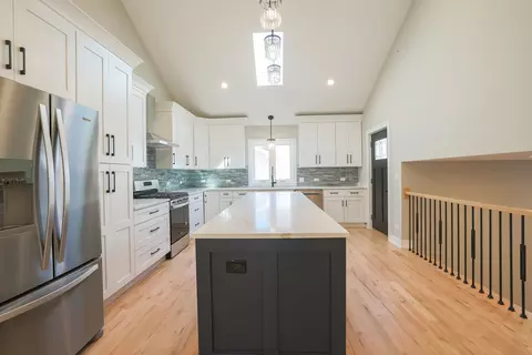 7313 S Octavia Ave, Bridgeview, IL 60455 photo 10