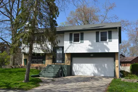 4656 Imperial Dr, Richton Park, IL 60471