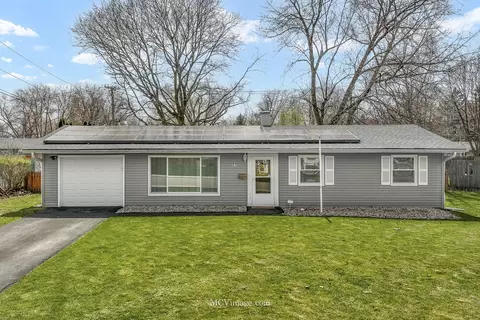37 Circle Dr E, Montgomery, IL 60538