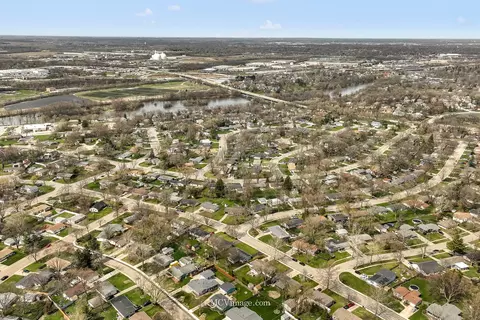 View/Area - 37 Circle Dr E, Montgomery, IL 60538 photo 2 of 3