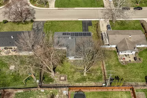 View/Area - 37 Circle Dr E, Montgomery, IL 60538 photo 1 of 3