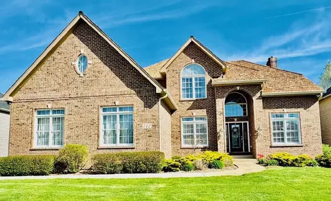 712 Ashton Ln, South Elgin, IL 60177