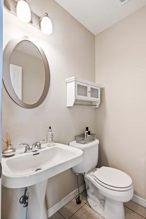 Bath - 3708 Rave Rd, Bloomington, IL 61704 photo 1 of 4