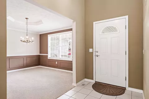 Entry Way - 3708 Rave Rd, Bloomington, IL 61704 photo 2 of 5