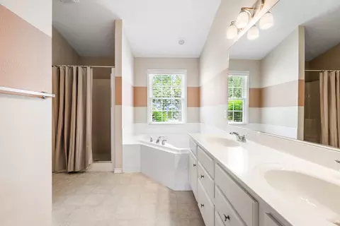 Bath - 3708 Rave Rd, Bloomington, IL 61704 photo 2 of 4
