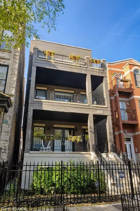 3322 N Kenmore Ave #2, Chicago, IL 60657