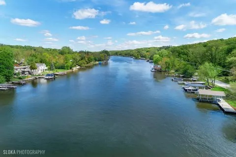 View/Area - 1121 N River Rd, Algonquin, IL 60102 photo 1 of 5