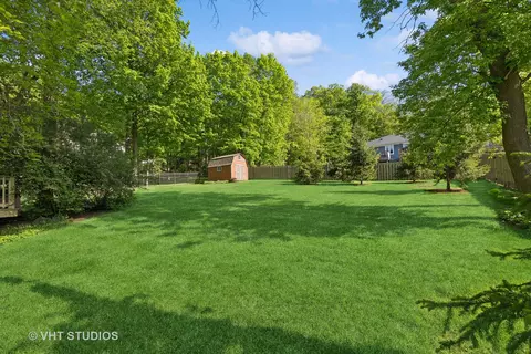 Exterior - 1121 N River Rd, Algonquin, IL 60102 photo 8 of 15