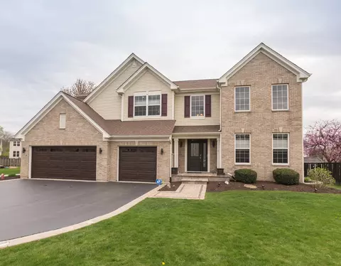 1718 Castle Ct, Elgin, IL 60120