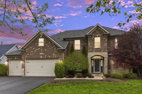 757 Arrowhead Dr, Yorkville, IL 60560