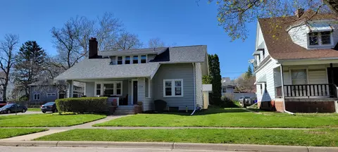 1704 Camp Ave, Rockford, IL 61103