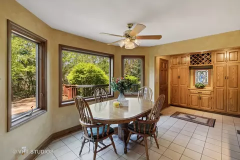 4460 Williamsburg Ct, Rolling Meadows, IL 60008 photo 8
