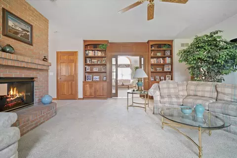 Living - 6 Milton Ln, Bloomington, IL 61704 photo 3 of 6