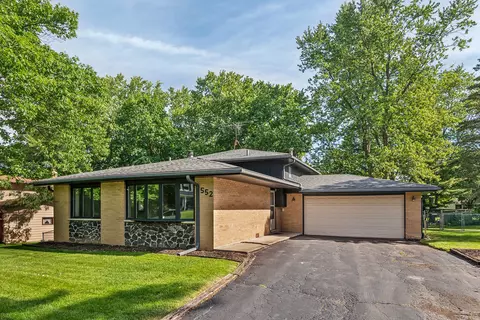 Exterior - 552 Hackberry Rd, Frankfort, IL 60423 photo 2 of 6