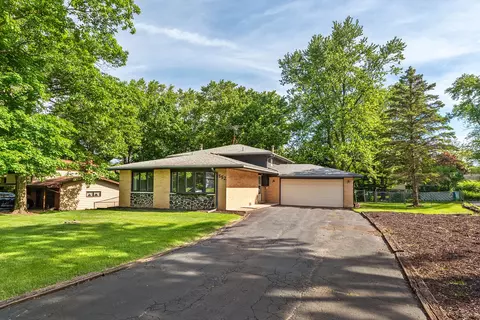 552 Hackberry Rd, Frankfort, IL 60423