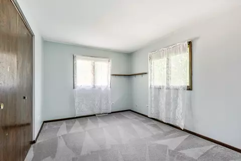 Bedroom - 552 Hackberry Rd, Frankfort, IL 60423 photo 3 of 3