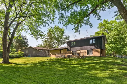 Exterior - 552 Hackberry Rd, Frankfort, IL 60423 photo 3 of 6