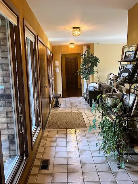 Entry Way - 17 Danube Way, Olympia Fields, IL 60461 photo 2 of 2