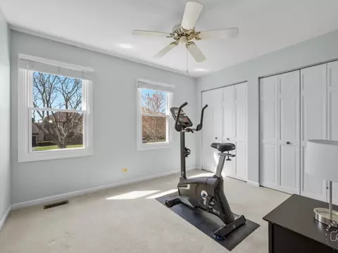 Bedroom - 2134 Spaulding Ave, West Dundee, IL 60118 photo 6 of 6