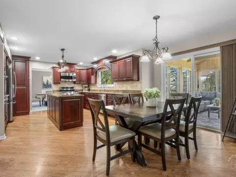 Dining - 2134 Spaulding Ave, West Dundee, IL 60118 photo 3 of 4