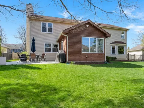 Exterior - 2134 Spaulding Ave, West Dundee, IL 60118 photo 5 of 6