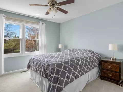 Bedroom - 2134 Spaulding Ave, West Dundee, IL 60118 photo 4 of 6