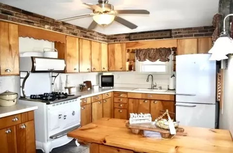 Kitchen - 501 E 9th St, Rock Falls, IL 61071 photo 2 of 2