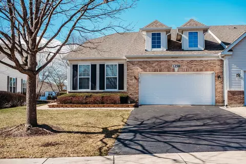 1258 Central Park Dr #1258, Carol Stream, IL 60188