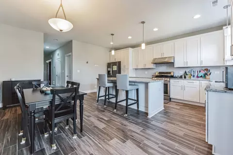 Dining - 512 W Root St, Chicago, IL 60609 photo 2 of 2