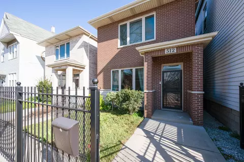 512 W Root St, Chicago, IL 60609