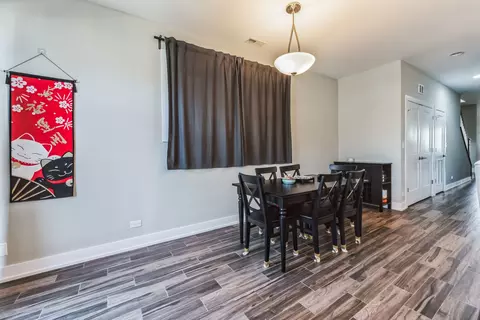 Dining - 512 W Root St, Chicago, IL 60609 photo 1 of 2